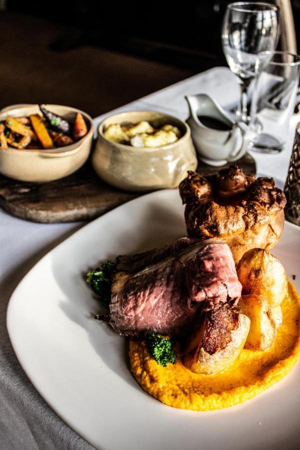 The Shireburn Arms Hotel Clitheroe Buitenkant foto