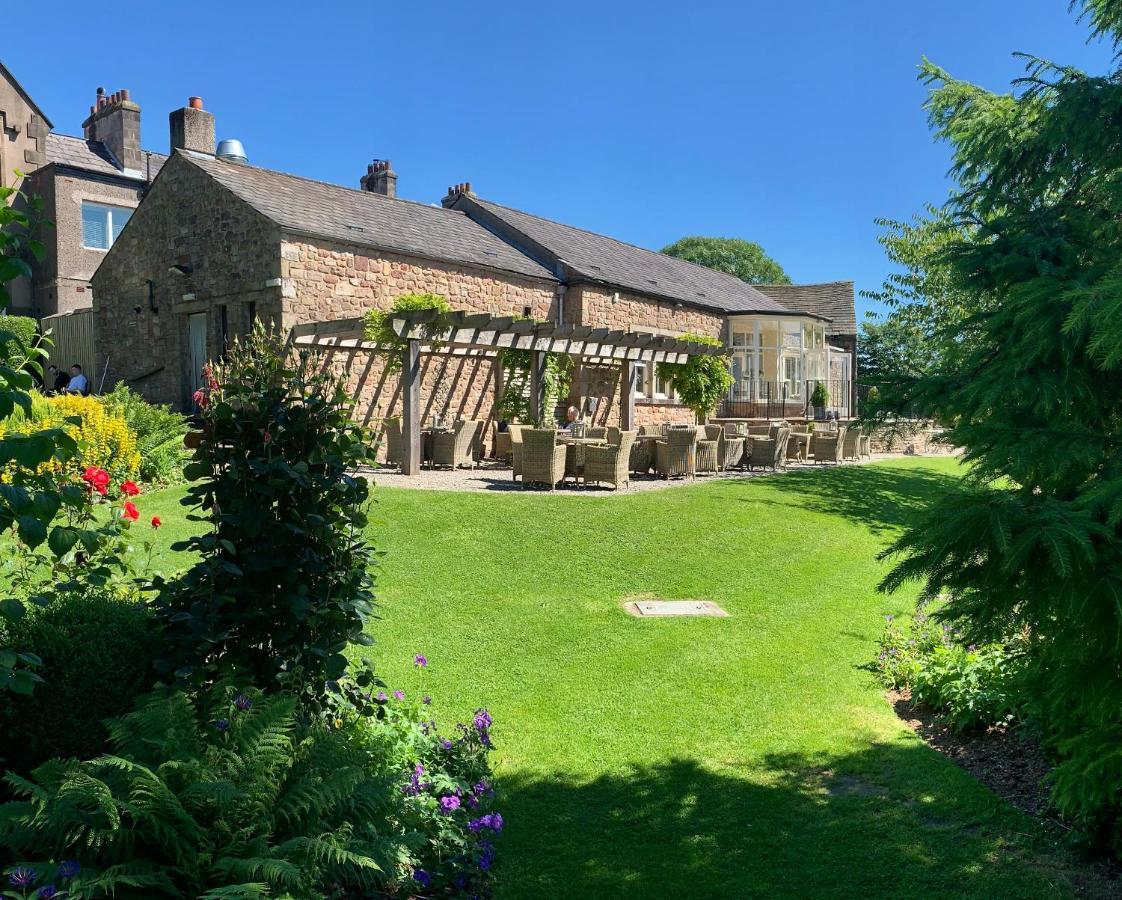 The Shireburn Arms Hotel Clitheroe Buitenkant foto